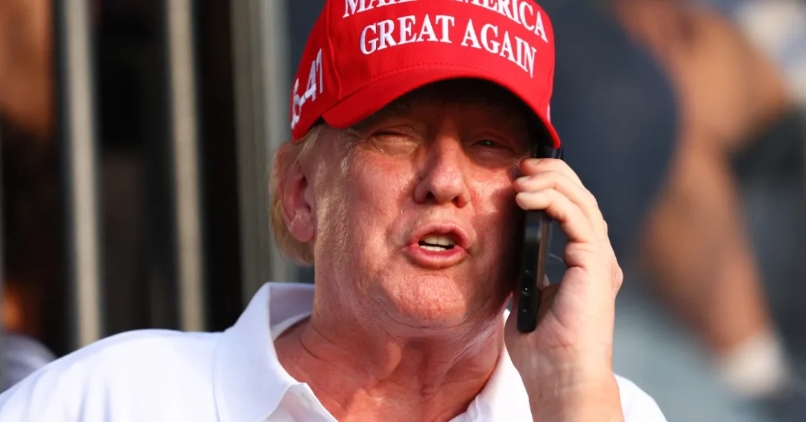 Jelentősen drágul Donald Trump bizarr mobiltelefonja